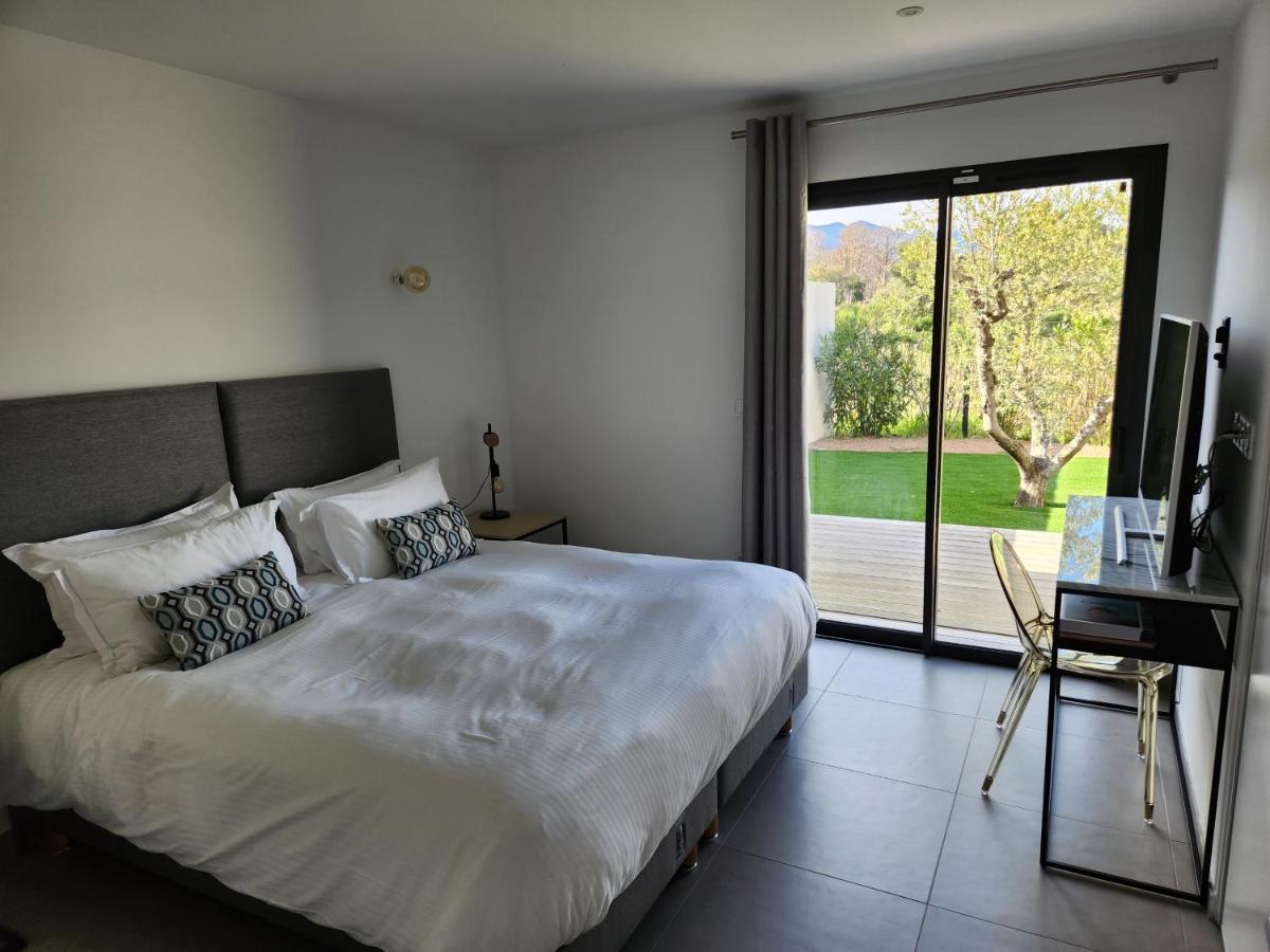 Villa Home Holiday A Cala Rossa Lecci Zewnętrze zdjęcie